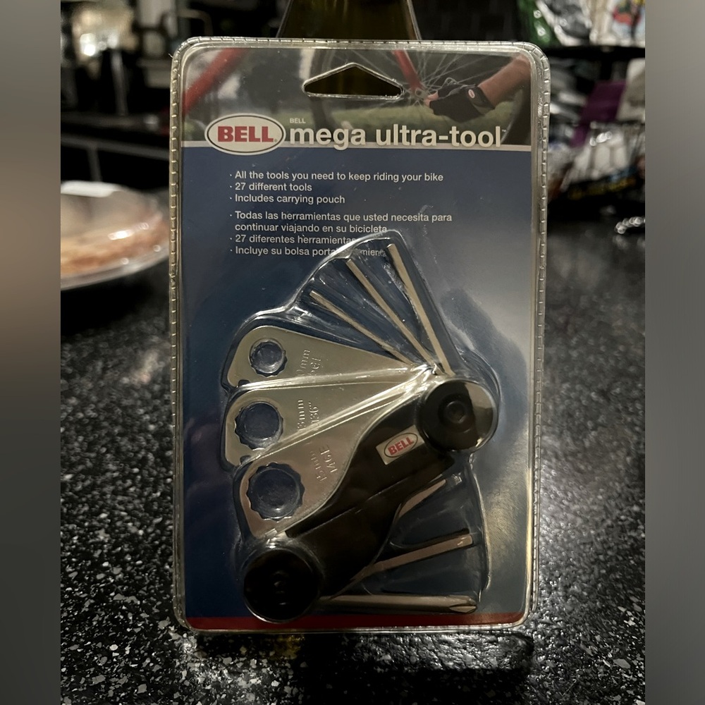 BELL MEGA ULTRA-TOOL NIP